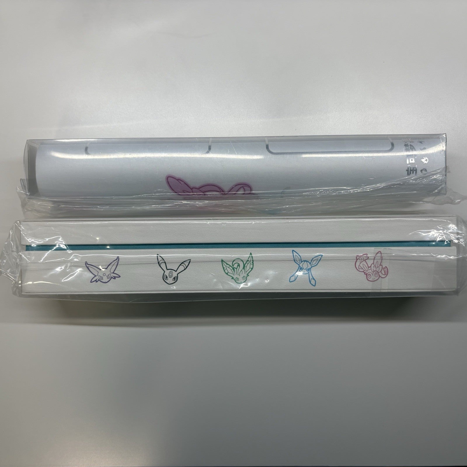 [US SELLER] Pokemon TCG Chinese Eevee Playmat + Storage Box New from Gift Box